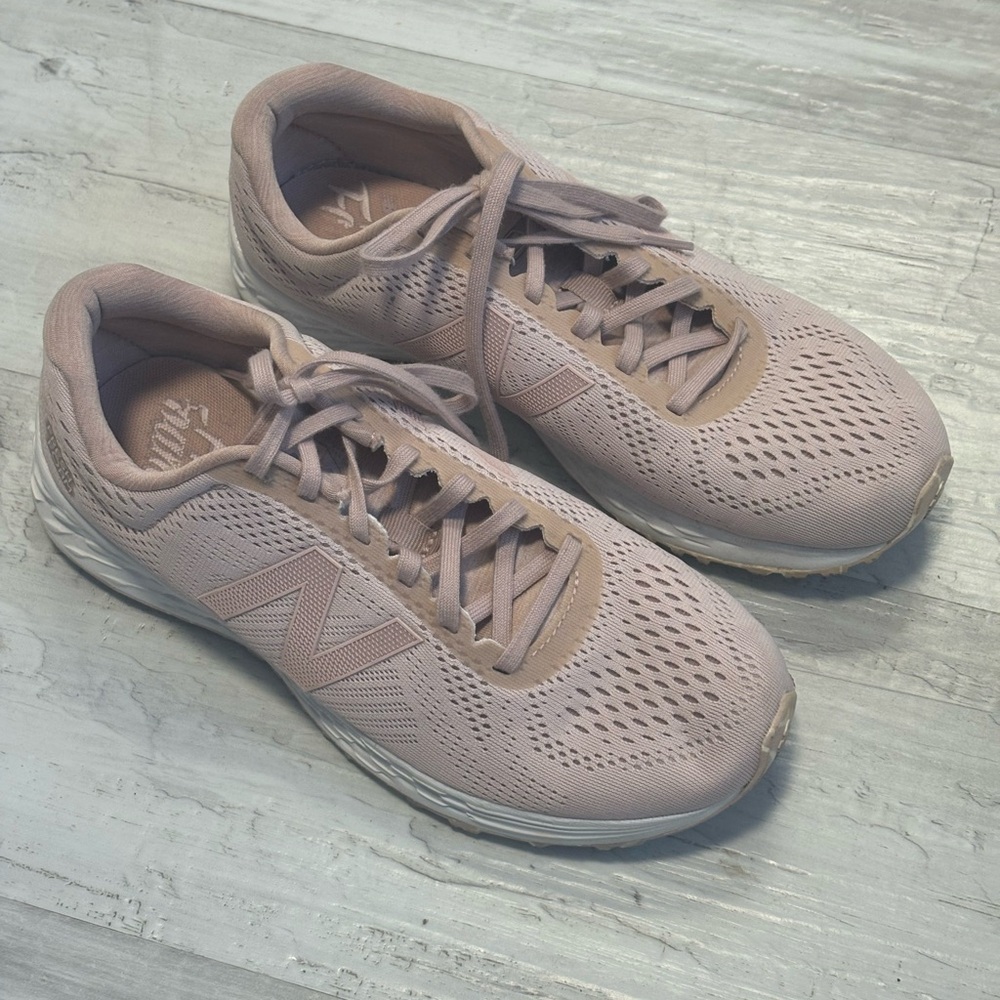 New Balance Women's Fresh Foam Arisshi 1 Pink Athletic Running Shoes Size 9